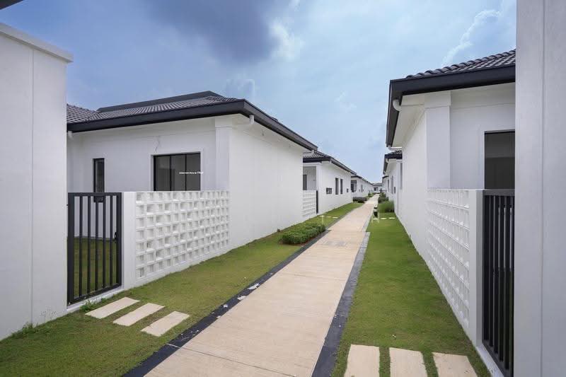 1-storey Terraced House for Sale in Shah Alam (Selangor) - Jason Tan - Exterior - PropertyGuru.com.my