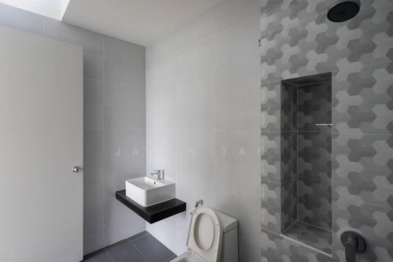 1-storey Terraced House for Sale in Shah Alam (Selangor) - Jason Tan - Bathroom - PropertyGuru.com.my