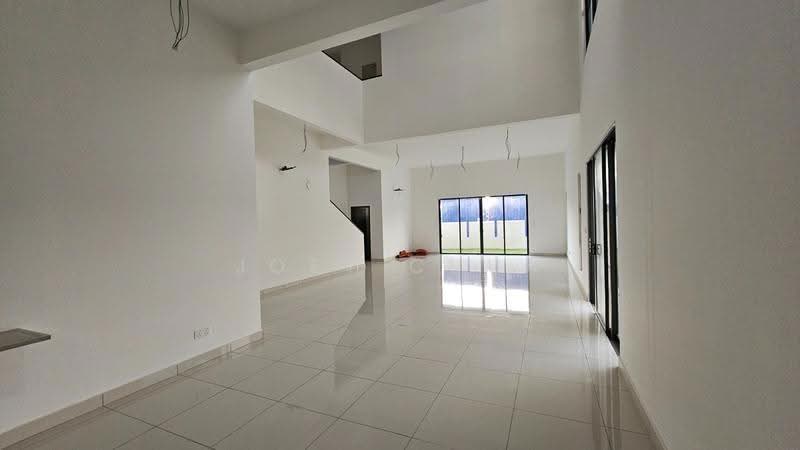 Semi-Detached House for Sale in Bandar Kinrara Seksyen 1 (Bandar Kinrara) - Joey Chua - Living Room - PropertyGuru.com.my