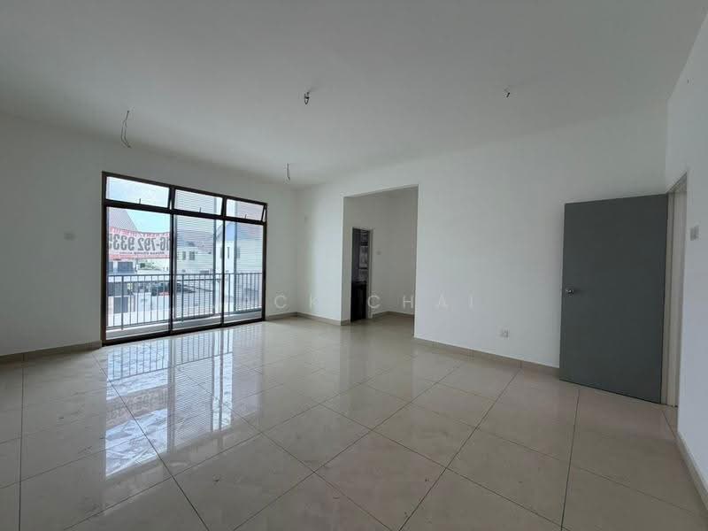 Kondominium untuk Dijual di R&F Princess Cove Phase 2-Seine Region - Jack Chai - Living Room - PropertyGuru.com.my
