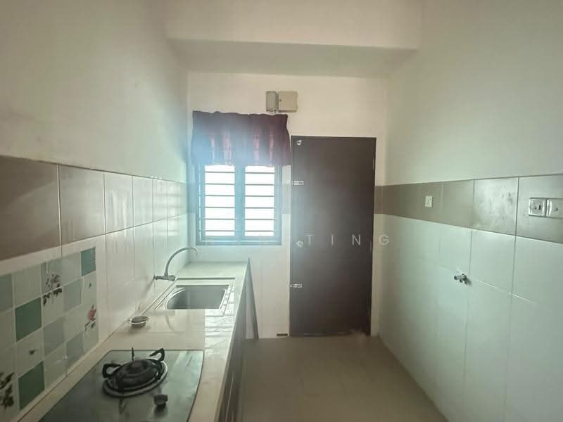 Rumah Teres 2-Tingkat untuk Dijual di Setia Indah 12 (Setia Alam) - Ethan Ting - Kitchen - PropertyGuru.com.my