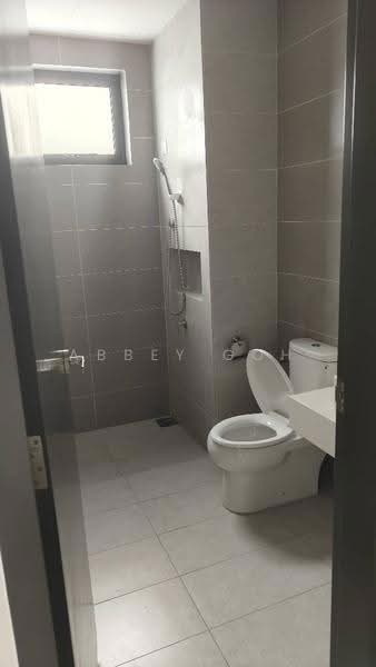 Kediaman Servis untuk Dijual di ASTON ACACIA - Abbey Goh - Bathroom - PropertyGuru.com.my