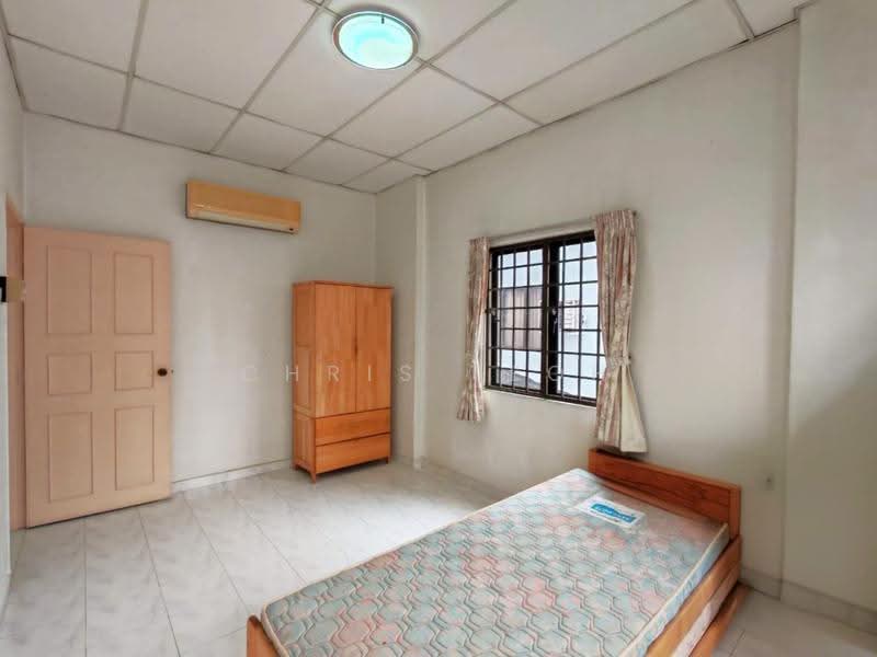 Condominium for Sale at Greenlane Heights Block G - Chris Teoh - Bedroom - PropertyGuru.com.my