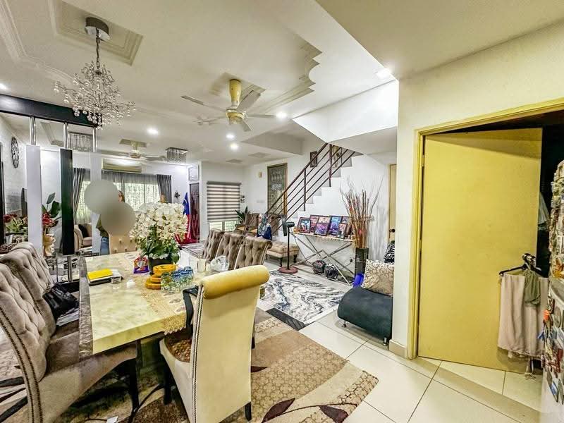 Rumah Teres 3-Tingkat untuk Dijual di Taman Samudra Teres (Batu Caves) - Farid Fahmi - Living Room - PropertyGuru.com.my