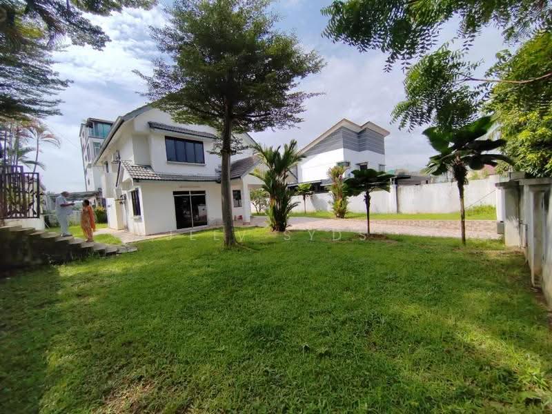 Bungalow House untuk Disewa di Bandar Country Homes (Rawang) - Jeev Syds - Exterior - PropertyGuru.com.my