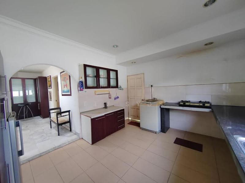 Bungalow House untuk Disewa di Bandar Country Homes (Rawang) - Jeev Syds - Kitchen - PropertyGuru.com.my
