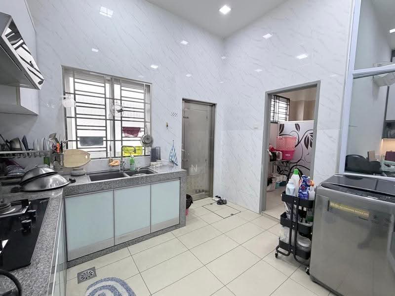 Rumah Teres 2-Tingkat untuk Dijual di Bandar Seri Alam (Masai) - Ethan Lim - Kitchen - PropertyGuru.com.my