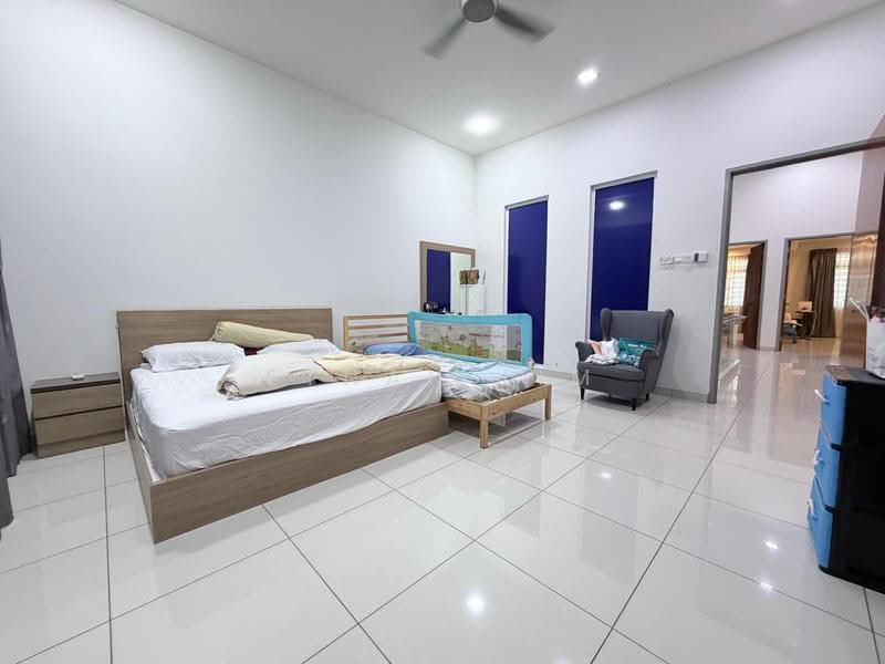 Rumah Teres 2-Tingkat untuk Dijual di Bandar Seri Alam (Masai) - Ethan Lim - Bedroom - PropertyGuru.com.my