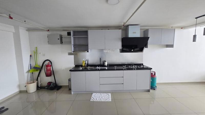 Service Residence for Rent at Pinnacle Kelana Jaya - Allen Tan - Kitchen - PropertyGuru.com.my