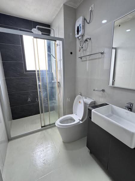 Kondominium untuk Disewa di Bay Point @ Country Garden Danga Bay - Austin Moh - Bathroom - PropertyGuru.com.my