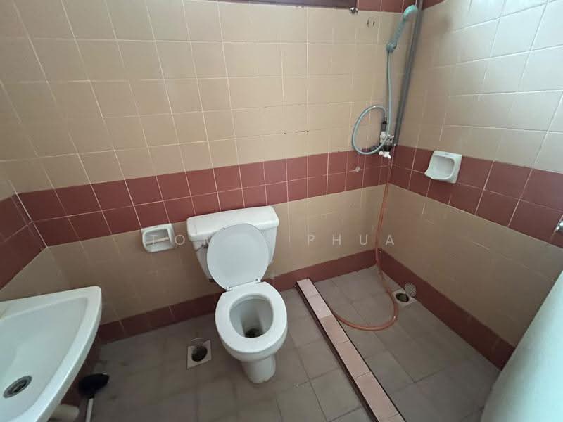 2-storey Terraced House for Rent in Austin (Johor Bahru) - Tommy Phua - Bathroom - PropertyGuru.com.my