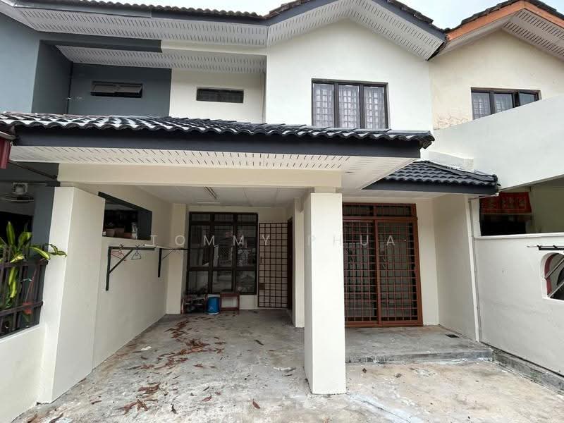 2-storey Terraced House for Rent in Austin (Johor Bahru) - Tommy Phua - Exterior - PropertyGuru.com.my