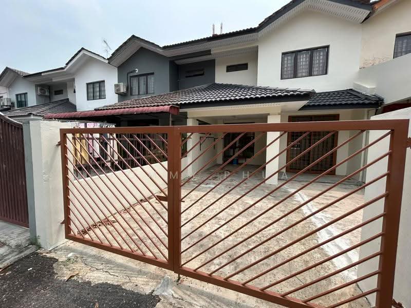 2-storey Terraced House for Rent in Austin (Johor Bahru) - Tommy Phua - Exterior - PropertyGuru.com.my