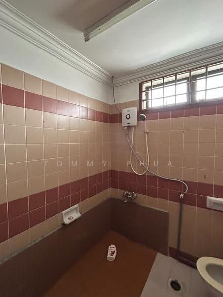 2-storey Terraced House for Rent in Austin (Johor Bahru) - Tommy Phua - Bathroom - PropertyGuru.com.my
