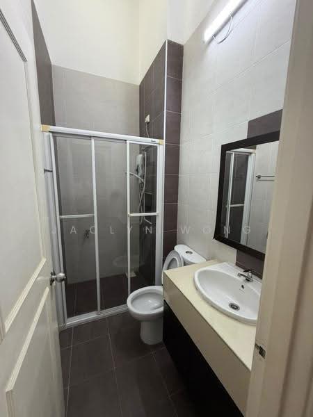 Pangsapuri untuk Disewa di Seri Mutiara Apartment - Jaclyn Wong - Bathroom - PropertyGuru.com.my