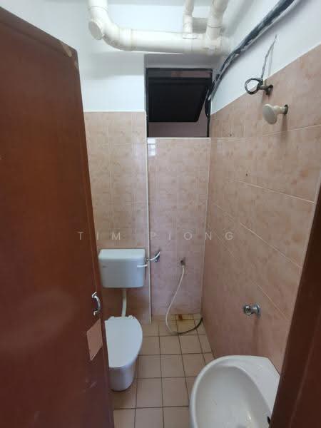 Apartment for Sale at Pangsapuri Bukit Beruang Utama - Tim Piong - Bathroom - PropertyGuru.com.my