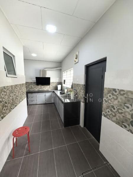 Rumah Teres 2-Tingkat untuk Dijual di Setia Alam (Selangor) - Veni Foo Yoke Fuang - Kitchen - PropertyGuru.com.my
