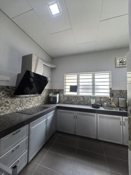 Rumah Teres 2-Tingkat untuk Dijual di Setia Alam (Selangor) - Veni Foo Yoke Fuang - Kitchen - PropertyGuru.com.my