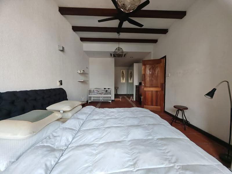 Bungalow House for Sale in Taman Kolam Air (Johor Bahru) - Yik Tat - Bedroom - PropertyGuru.com.my