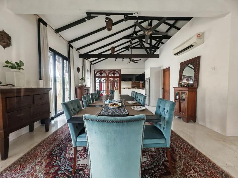Bungalow House for Sale in Taman Kolam Air (Johor Bahru) - Yik Tat - Dining Room - PropertyGuru.com.my