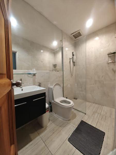 Bungalow House for Sale in Taman Kolam Air (Johor Bahru) - Yik Tat - Bathroom - PropertyGuru.com.my
