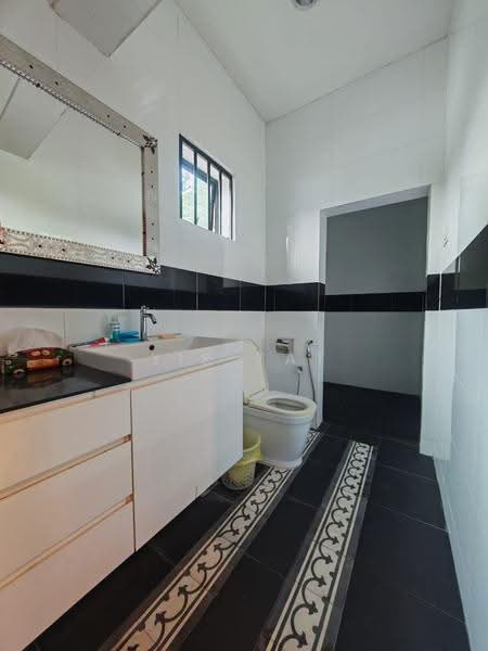 Bungalow House for Sale in Taman Kolam Air (Johor Bahru) - Yik Tat - PropertyGuru.com.my