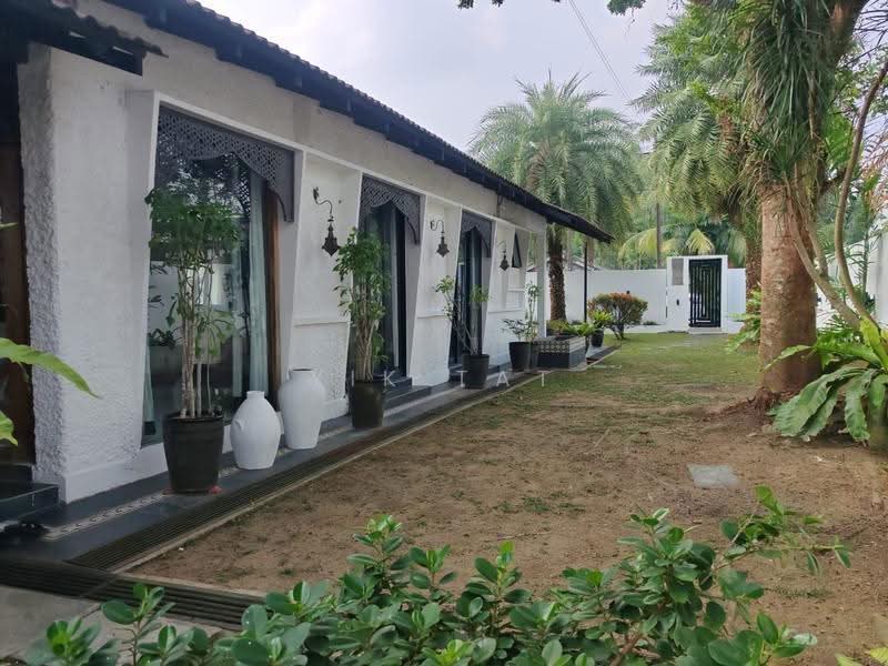 Bungalow House for Sale in Taman Kolam Air (Johor Bahru) - Yik Tat - PropertyGuru.com.my