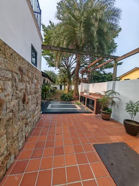 Bungalow House for Sale in Taman Kolam Air (Johor Bahru) - Yik Tat - PropertyGuru.com.my