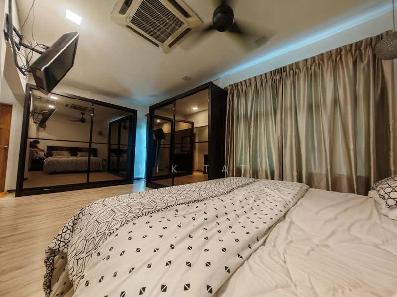 Bungalow House for Sale in Taman Kolam Air (Johor Bahru) - Yik Tat - PropertyGuru.com.my