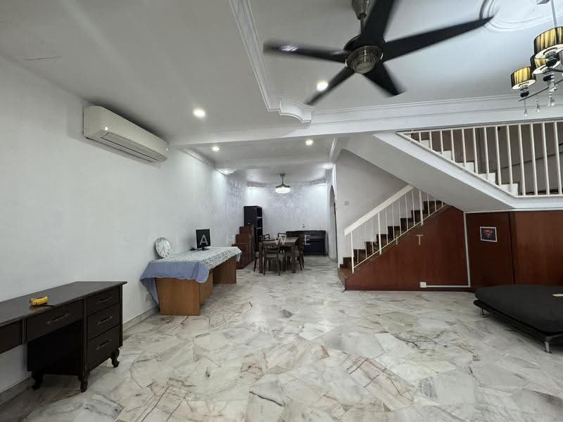 2-storey Terraced House for Sale in Kelana Jaya (Petaling Jaya) - Cheah Wei Kit - Living Room - PropertyGuru.com.my