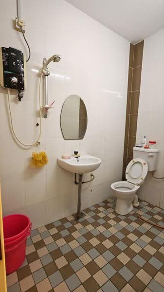 2-storey Terraced House for Sale in Taman Pelangi (Ipoh) - Qazin Khoo - Bathroom - PropertyGuru.com.my