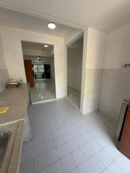 Pangsapuri untuk Dijual di Lily & Jasmine Apartment - Jayden Ng - Kitchen - PropertyGuru.com.my