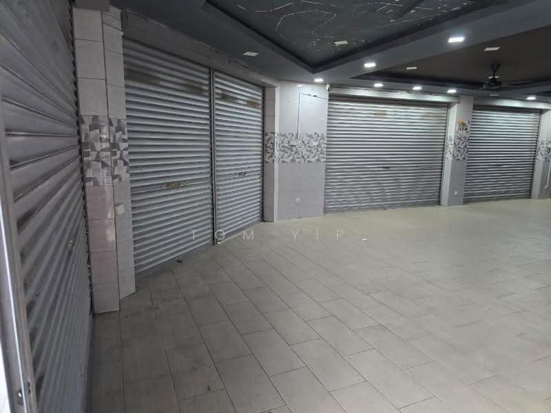 Shop for Rent in Bandar Puncak Alam (Puncak Alam) - Tom Yip - Interior - PropertyGuru.com.my
