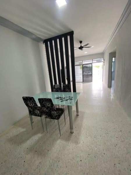 Rumah Teres 1-Tingkat untuk Disewa di Skudai (Johor) - Bee Bee - Dining Room - PropertyGuru.com.my