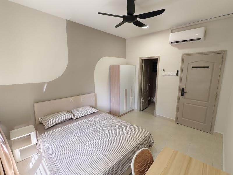 Kondominium untuk Disewa di Pelangi Utama - Kevin Tan - Bedroom - PropertyGuru.com.my