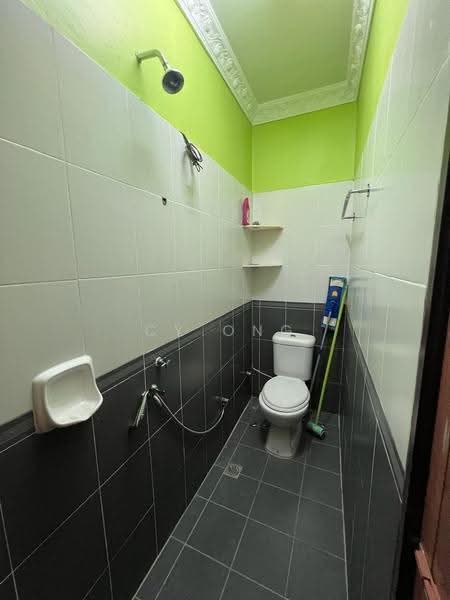 Rumah Teres 2-Tingkat untuk Disewa di Bayan Baru (Penang) - CY Ong - Bathroom - PropertyGuru.com.my