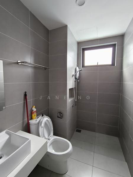 Kediaman Servis untuk Disewa di ASTON ACACIA - Jane Ng - Bathroom - PropertyGuru.com.my