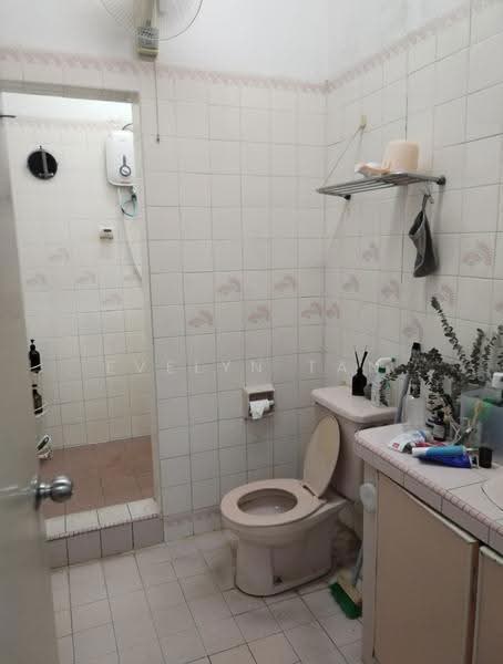 Rumah Teres 2-Tingkat untuk Dijual di Usj 9 (Subang Jaya) - Evelyn Tan - Bathroom - PropertyGuru.com.my
