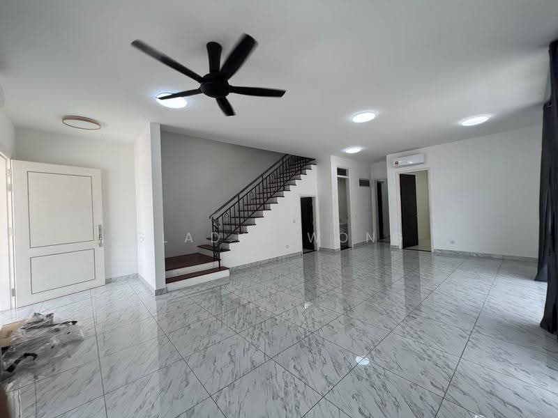 Rumah Kluster untuk Disewa di Taman Ekoflora (Johor Bahru) - Gladys Wong - Living Room - PropertyGuru.com.my