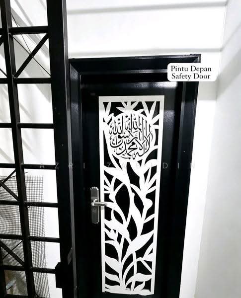 Apartment for Sale at Pangsapuri Suria Subang - Azri Zabidin - Entrance - PropertyGuru.com.my