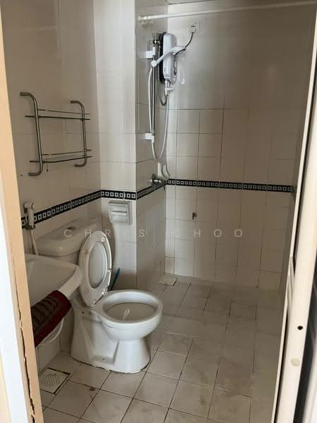 Kediaman Servis untuk Dijual di Maytower Serviced Residences - Chris Choo - Bathroom - PropertyGuru.com.my
