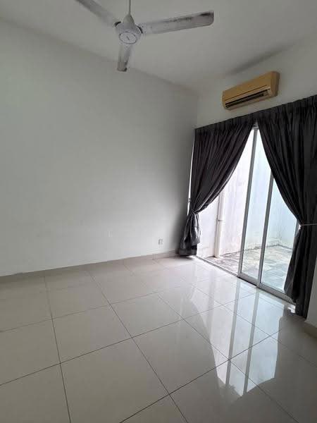 Rumah Berkembar untuk Dijual di Setia Damai (Setia Alam) - Loke . - Interior - PropertyGuru.com.my