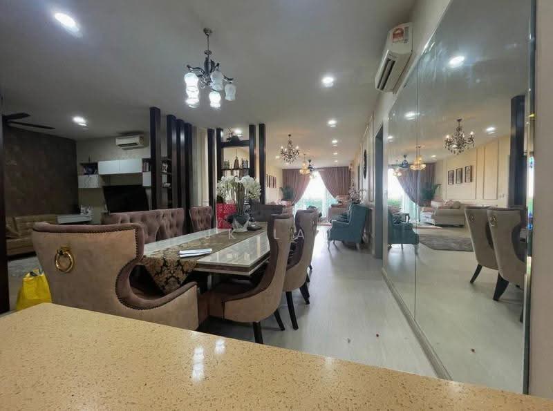 Kondominium untuk Dijual di X2 Residency - JK Lau - Dining Room - PropertyGuru.com.my