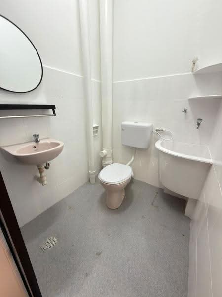 Condominium for Sale at Bukit Saujana - Darren Lye - Bathroom - PropertyGuru.com.my