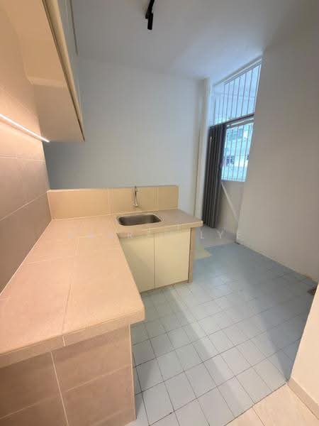 Condominium for Sale at Bukit Saujana - Darren Lye - Kitchen - PropertyGuru.com.my