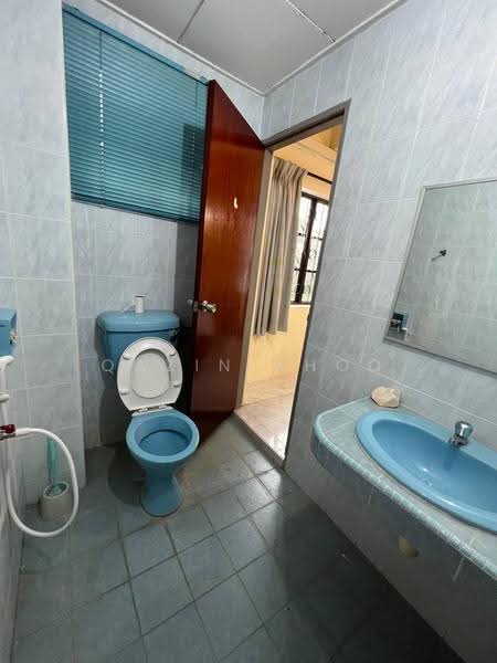 Kondominium untuk Disewa di Rayaria - Qazin Khoo - Bathroom - PropertyGuru.com.my