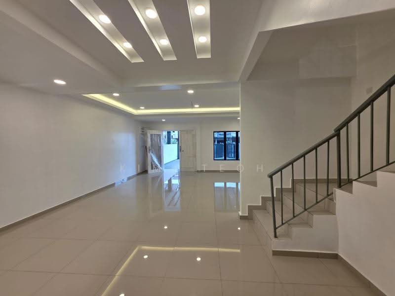 Semi-Detached House for Sale in Taman Gembira (Klang) - Kimi Teoh - Living Room - PropertyGuru.com.my