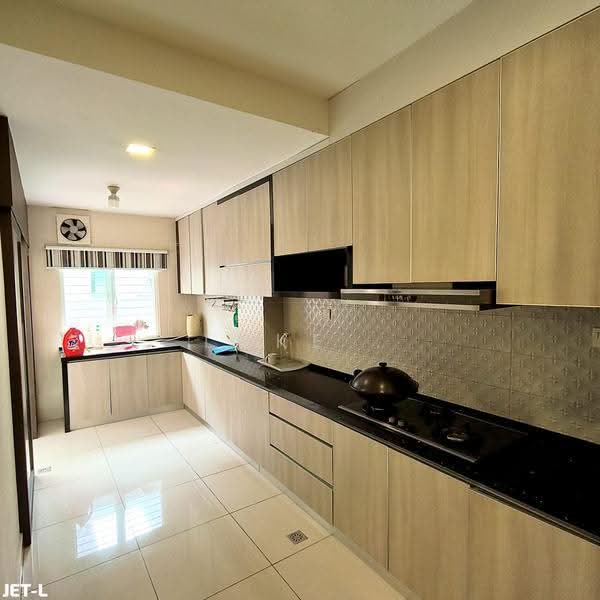 Rumah Berkembar untuk Dijual di Setia Damai (Setia Alam) - Loke . - Kitchen - PropertyGuru.com.my