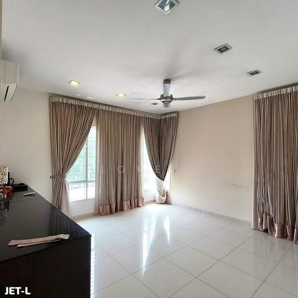 Rumah Berkembar untuk Dijual di Setia Damai (Setia Alam) - Loke . - Living Room - PropertyGuru.com.my