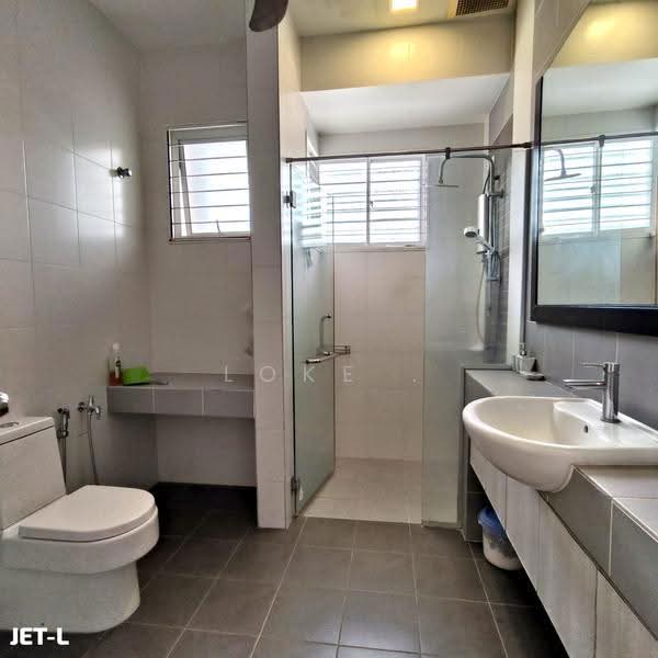 Rumah Berkembar untuk Dijual di Setia Damai (Setia Alam) - Loke . - Bathroom - PropertyGuru.com.my